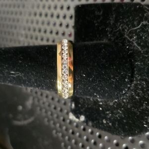 Source Unknown Gold and Silver Jewelry Ring